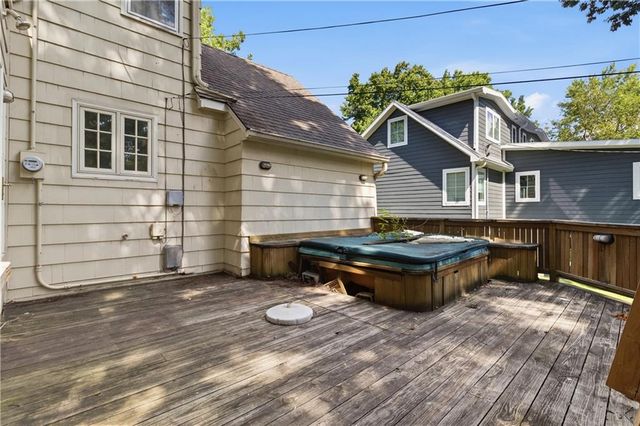5325 Norwood Street, Fairway, KS 66205