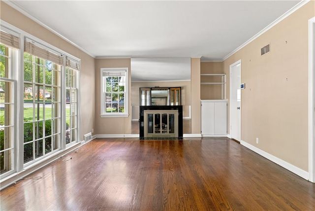 5325 Norwood Street, Fairway, KS 66205