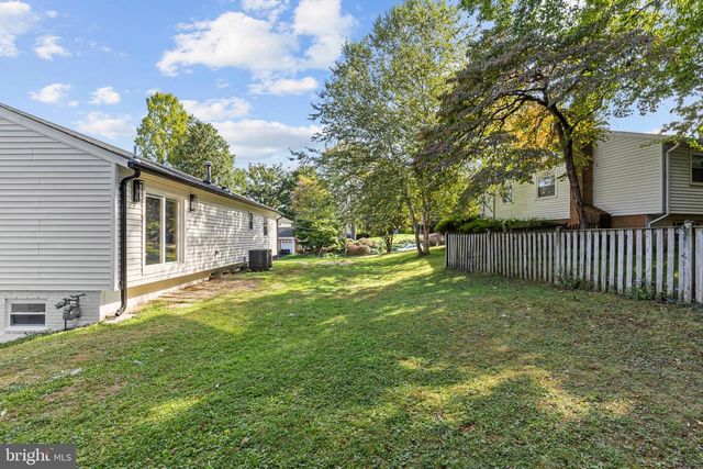 300 VALEVIEW CT NW, Vienna, VA 22180