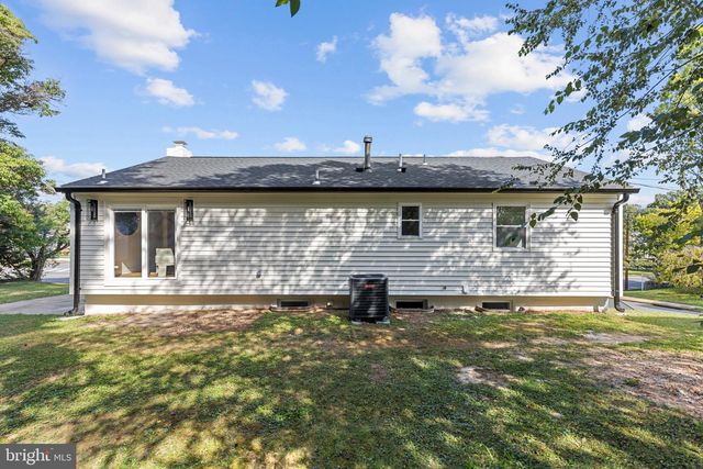 300 VALEVIEW CT NW, Vienna, VA 22180