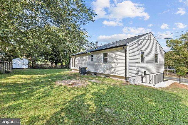 300 VALEVIEW CT NW, Vienna, VA 22180