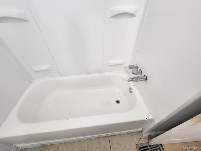 16723 Asbury Park, Detroit, MI 48235