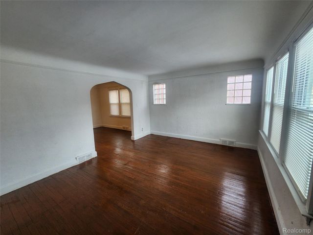 16723 Asbury Park, Detroit, MI 48235