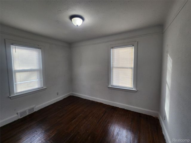 16723 Asbury Park, Detroit, MI 48235