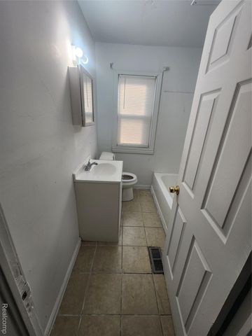 16723 Asbury Park, Detroit, MI 48235