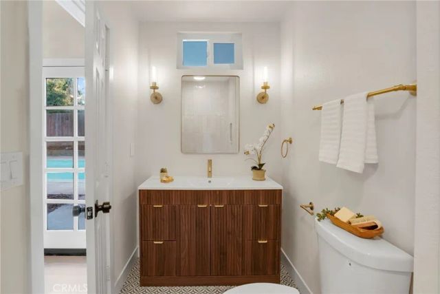 1235 Cedar, Redlands, CA 92373
