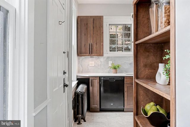 16 W LIBERTY ST, Lancaster, PA 17603