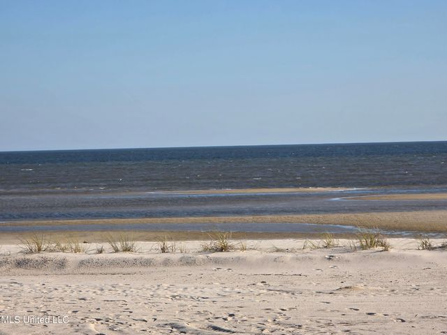412 Roberts Street, Waveland, MS 39576