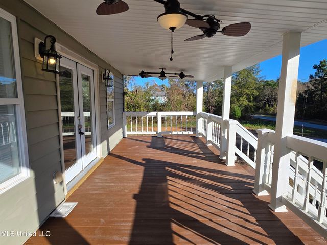 412 Roberts Street, Waveland, MS 39576