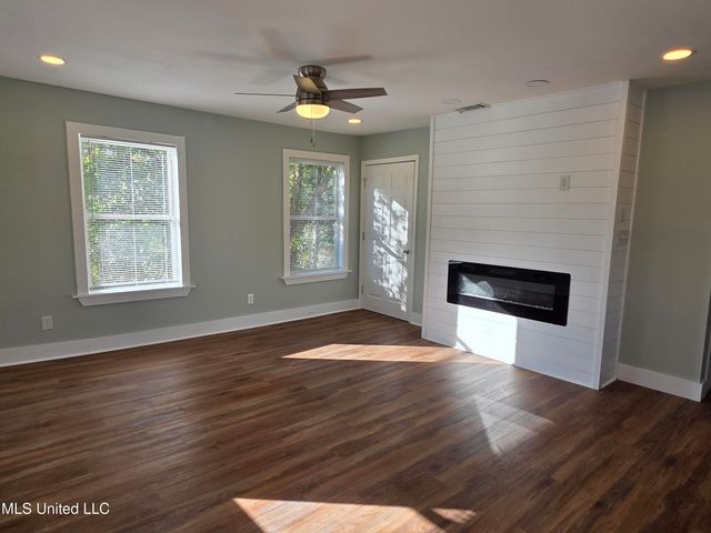 412 Roberts Street, Waveland, MS 39576