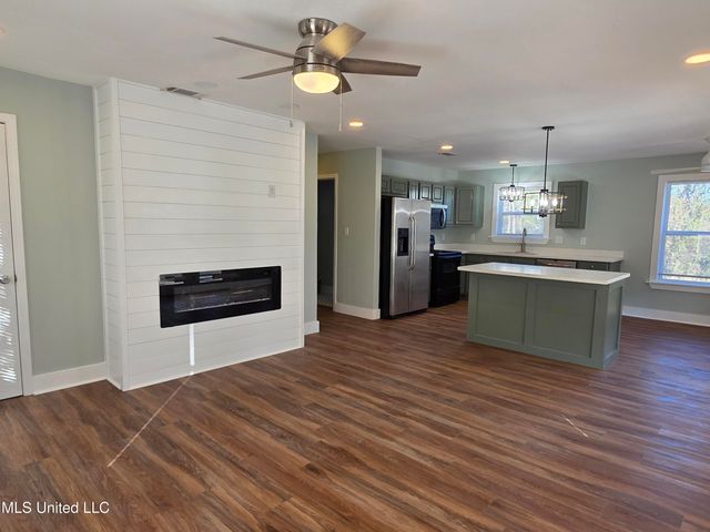 412 Roberts Street, Waveland, MS 39576