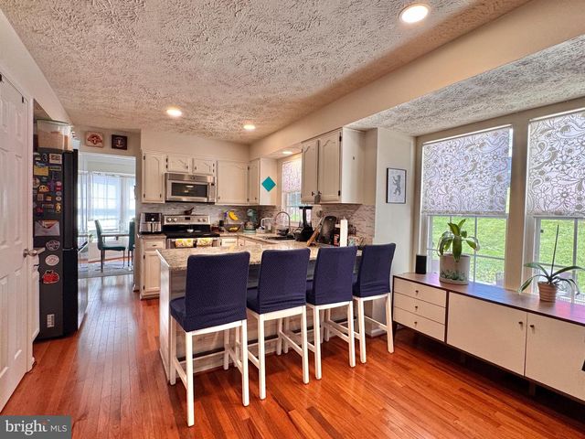 69 SPRING LAKE DR, Stafford, VA 22556