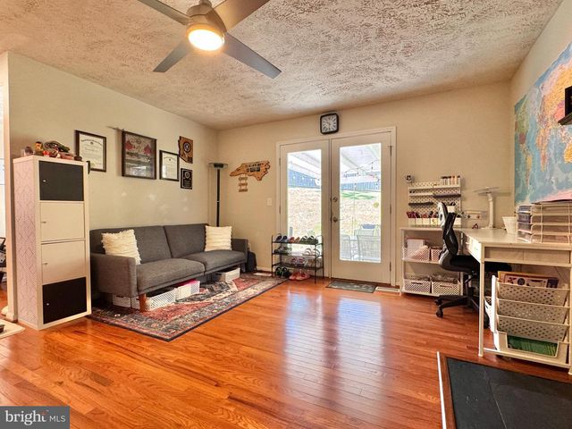 69 SPRING LAKE DR, Stafford, VA 22556