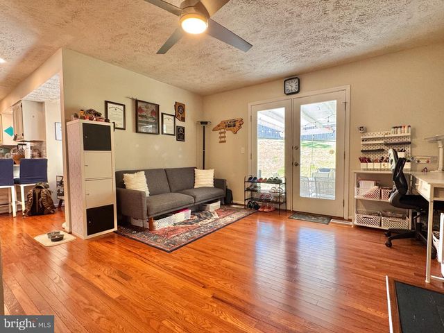 69 SPRING LAKE DR, Stafford, VA 22556