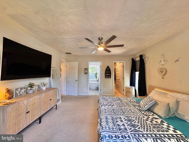69 SPRING LAKE DR, Stafford, VA 22556