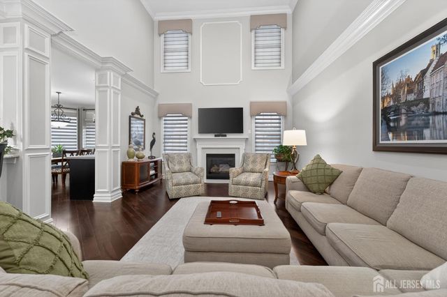 4 Mayflower Court, Franklin Twsp, NJ 08873