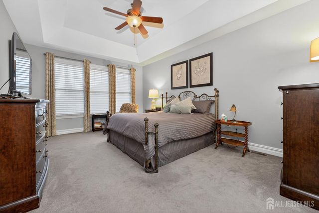 4 Mayflower Court, Franklin Twsp, NJ 08873