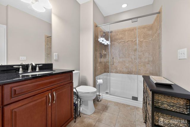 4 Mayflower Court, Franklin Twsp, NJ 08873