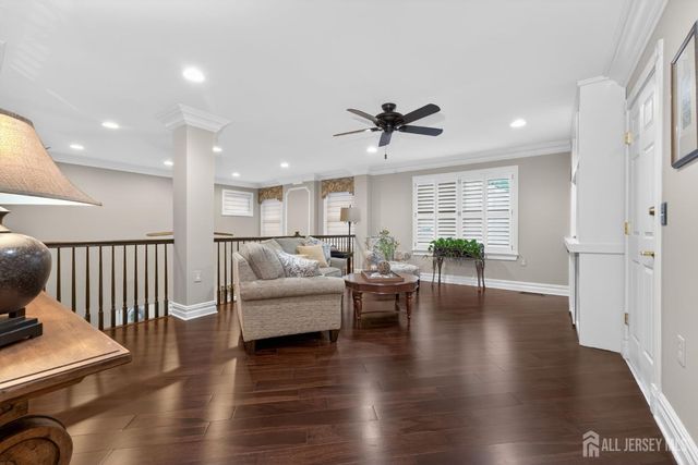 4 Mayflower Court, Franklin Twsp, NJ 08873