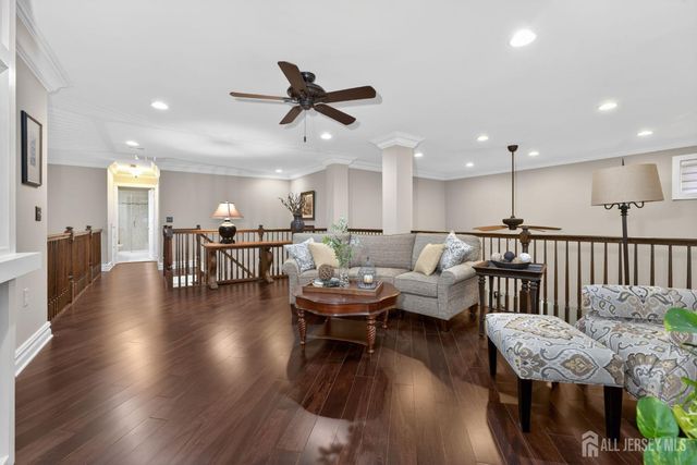 4 Mayflower Court, Franklin Twsp, NJ 08873