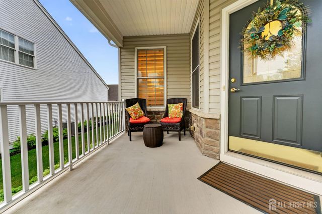 4 Mayflower Court, Franklin Twsp, NJ 08873