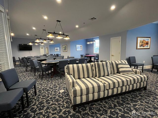 4 Mayflower Court, Franklin Twsp, NJ 08873