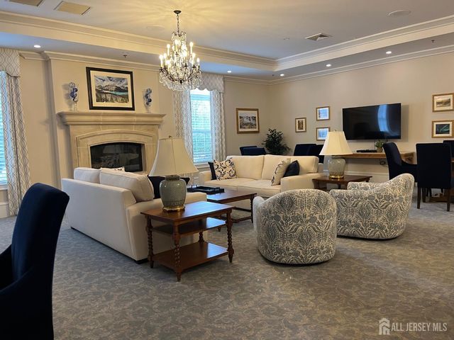 4 Mayflower Court, Franklin Twsp, NJ 08873