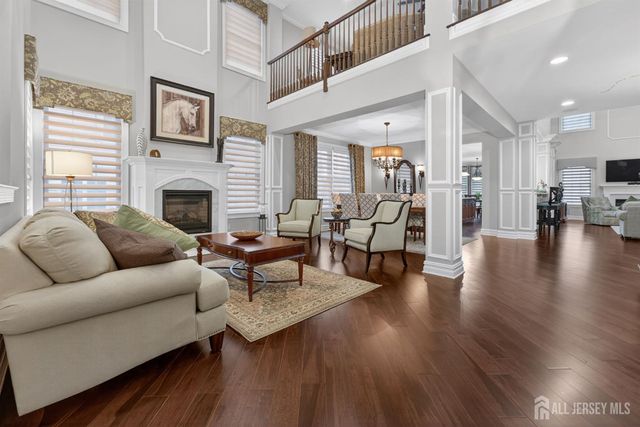 4 Mayflower Court, Franklin Twsp, NJ 08873