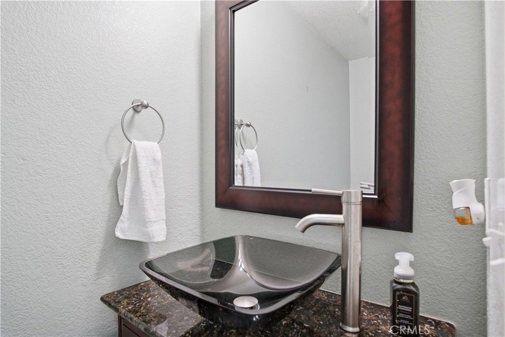 Image 10 of property listing at 2213 Lionudakis Court, Modesto, CA 95355