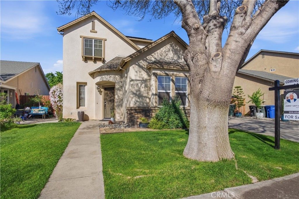 Image 2 of property listing at 2213 Lionudakis Court, Modesto, CA 95355