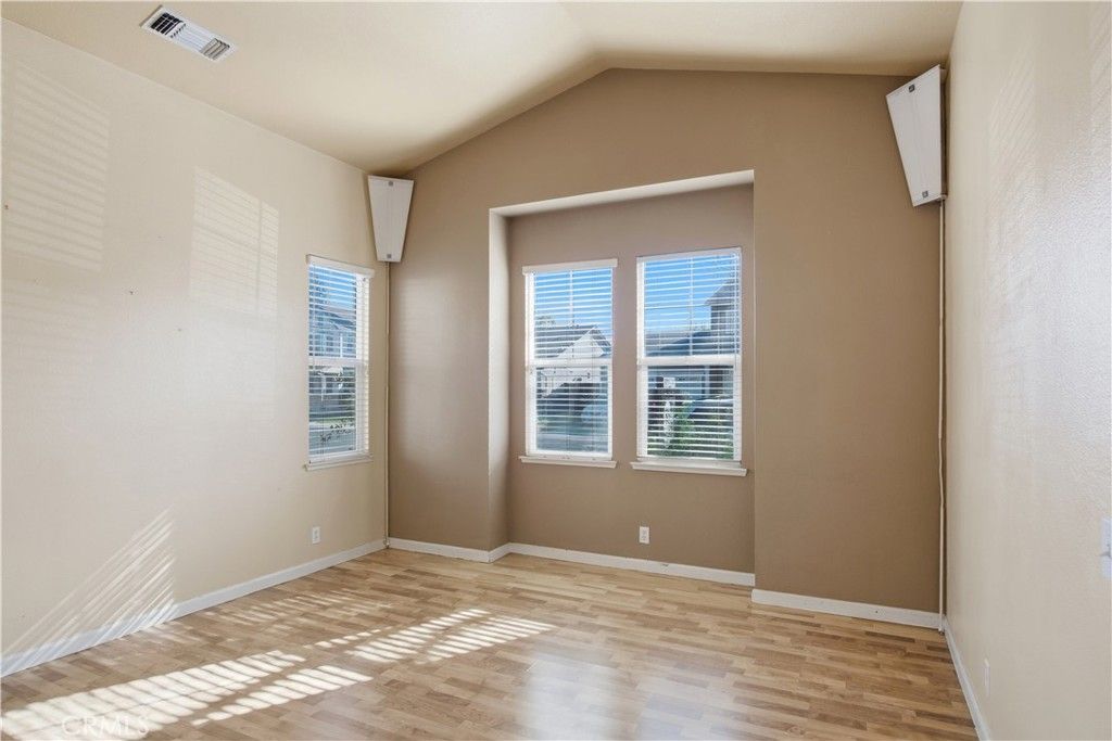 Image 7 of property listing at 2213 Lionudakis Court, Modesto, CA 95355