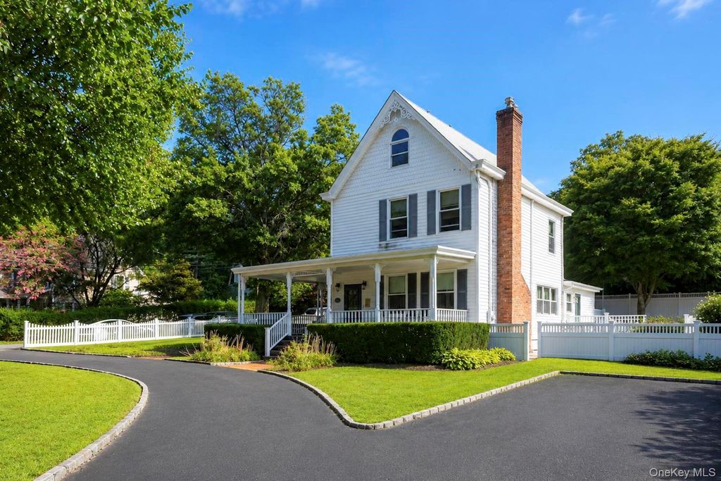 104 Bayville Avenue, Bayville, NY 11709 — exterior