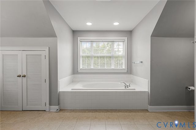 324 Willway Dr, Manakin Sabot, VA 23103