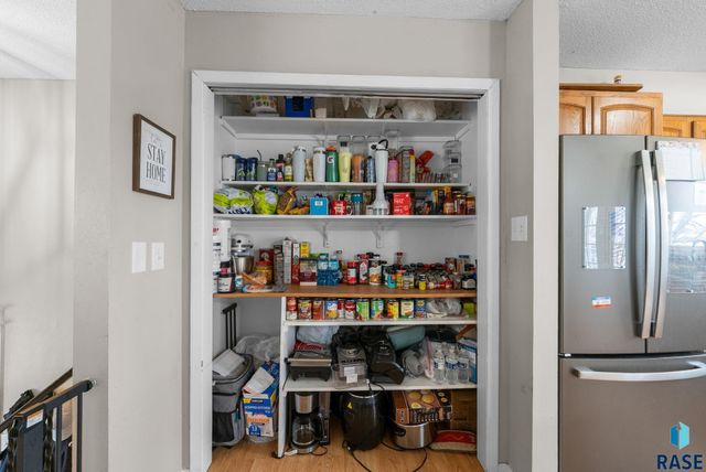 700 S Nicholas Ave Avenue, Brandon, SD 57005