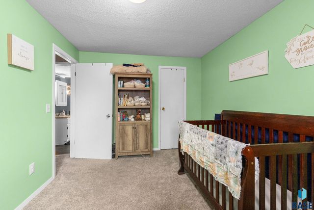 700 S Nicholas Ave Avenue, Brandon, SD 57005