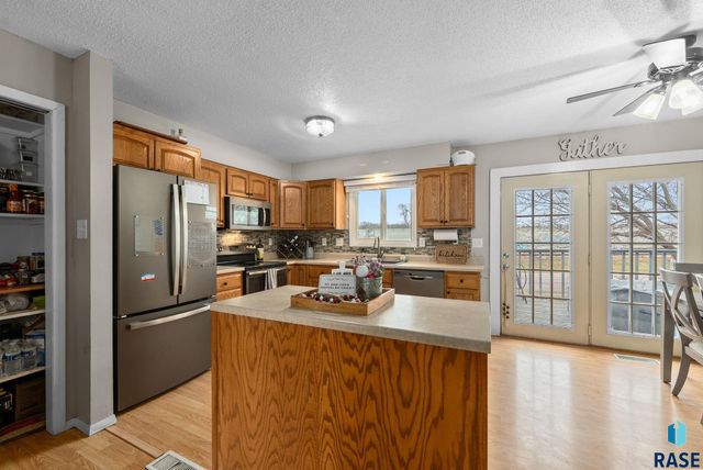 700 S Nicholas Ave Avenue, Brandon, SD 57005