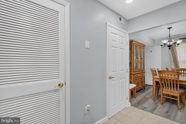 1045 HARBOUR DR, Palmyra, NJ 08065