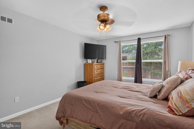 1045 HARBOUR DR, Palmyra, NJ 08065