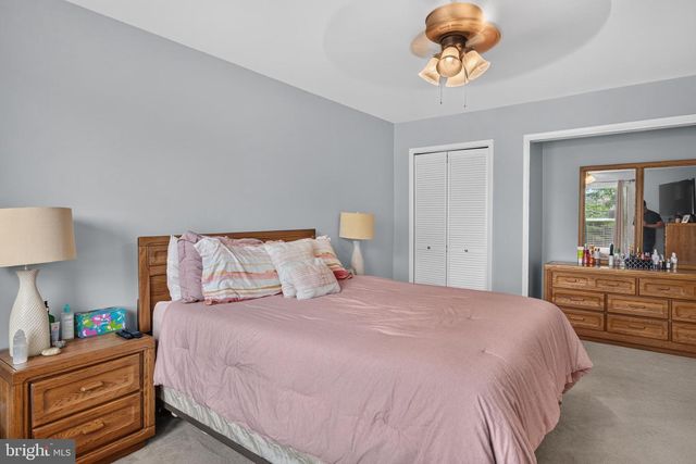 1045 HARBOUR DR, Palmyra, NJ 08065