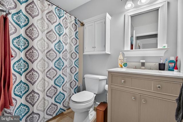 1045 HARBOUR DR, Palmyra, NJ 08065