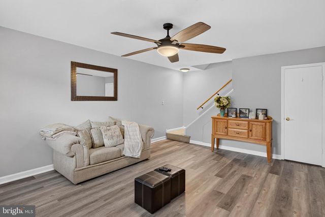 1045 HARBOUR DR, Palmyra, NJ 08065