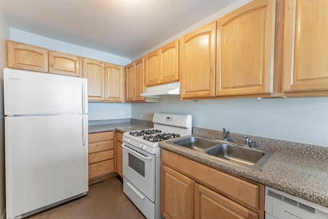 6700 S South Shore Drive 25K, Chicago, IL 60649