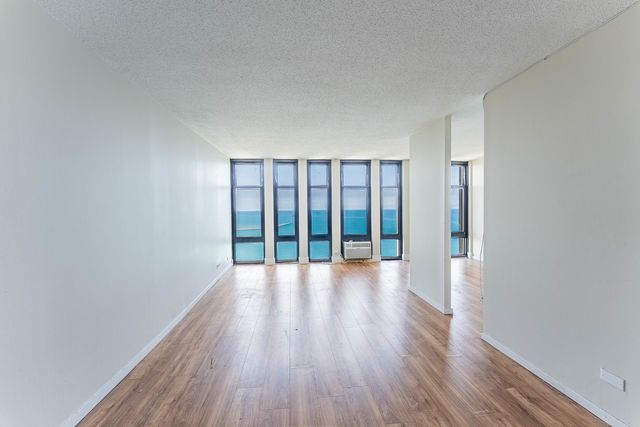 6700 S South Shore Drive 25K, Chicago, IL 60649