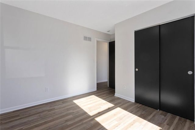 15528 Crestwood Drive, Basehor, KS 66007