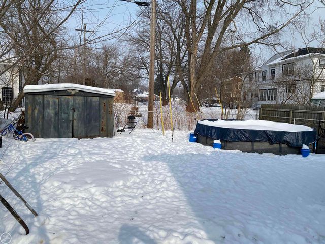 835 Vanderburgh Place, Port Huron, MI 48060