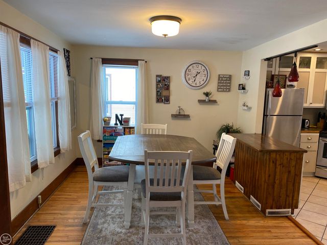 835 Vanderburgh Place, Port Huron, MI 48060