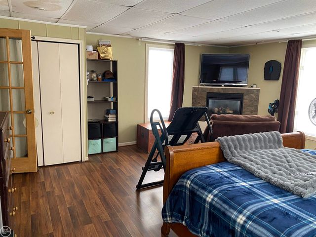 835 Vanderburgh Place, Port Huron, MI 48060