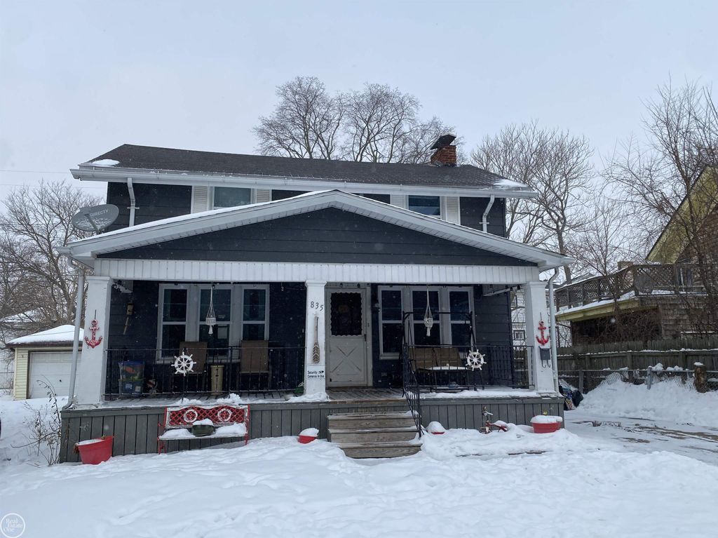 835 Vanderburgh Place, Port Huron, MI 48060