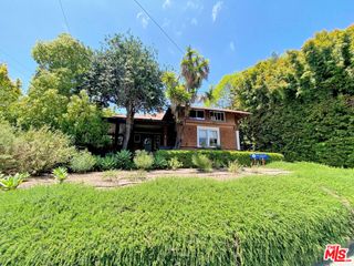 111 E Arrellaga Street, Santa Barbara, CA 93101