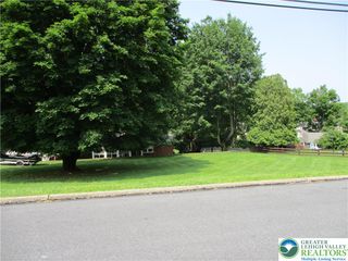 Stewart Street, Wilson Borough, PA 18042